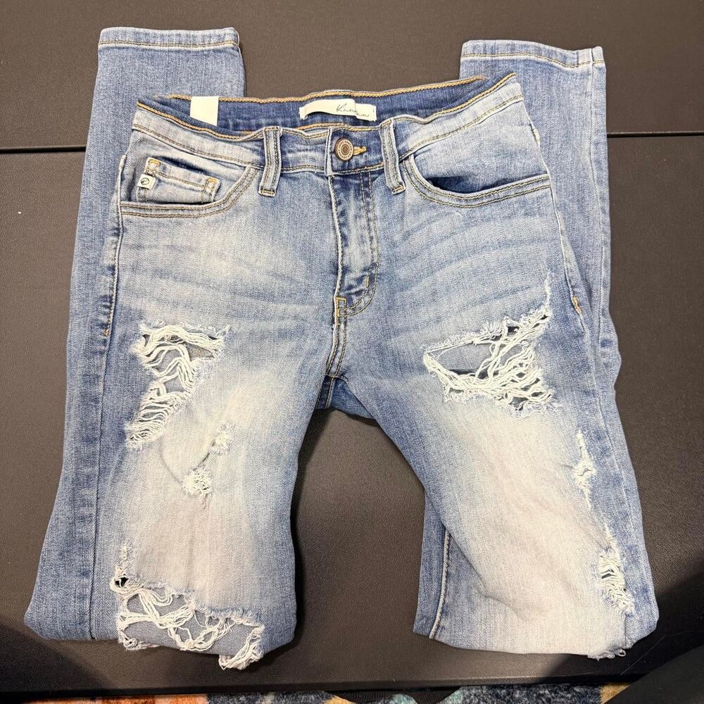 KanCan Distressed Light Wash Jeans Y2K Ripped Denim